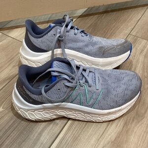 New balance fresh foam x women’s tennis shoes - like new!